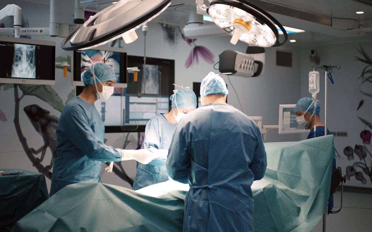 Ongoing surgery in an operating room 